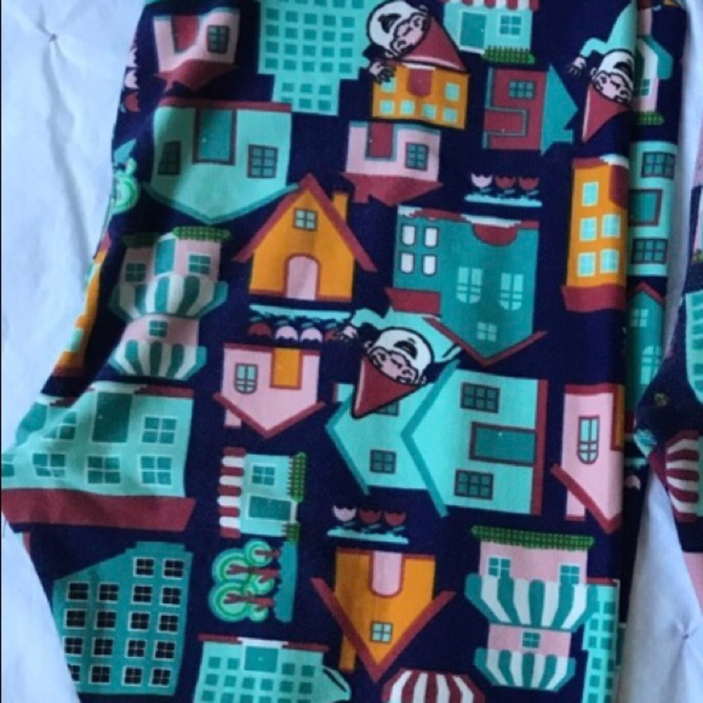 Lularoe OS Gnome Leggings